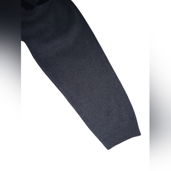 Men's Calvin Klein Cotton V neck Sweater. Dark Grey. Size Large - Picture 6 of 6